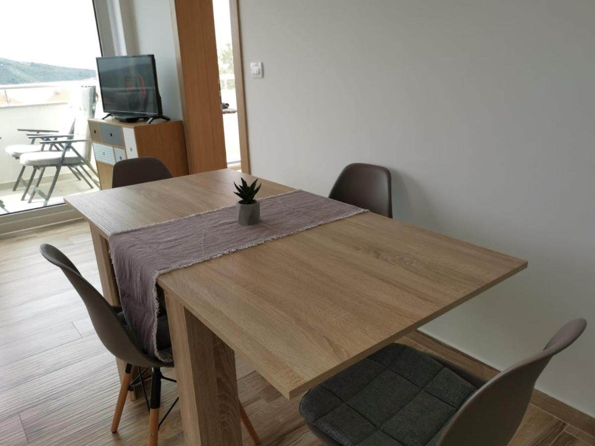Ristovic Apartment Primosten Luaran gambar